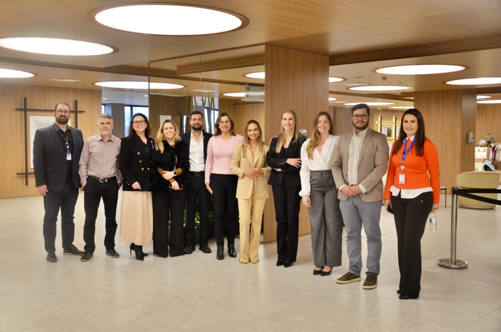 Hospital Nora Teixeira recebe equipe de consultores em Seguro Saúde Internacional
